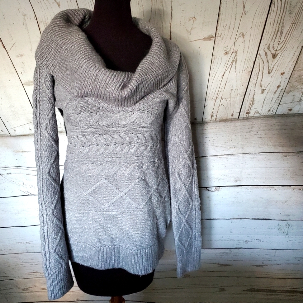 Romeo and Juliet Couture wool blend cowl neck cable knit sweater gray M